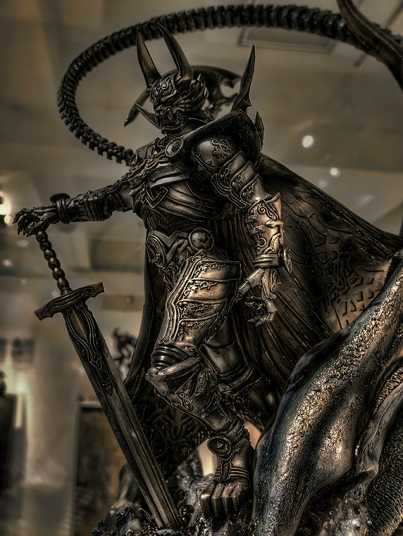 Illustration for article titled Predator Riding an Alien? Star Wars Samurai? Now, This Is Cool.